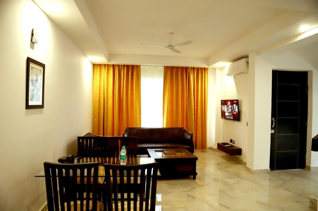 Country Inn Hotels & Resorts Vrindavan Exterior photo