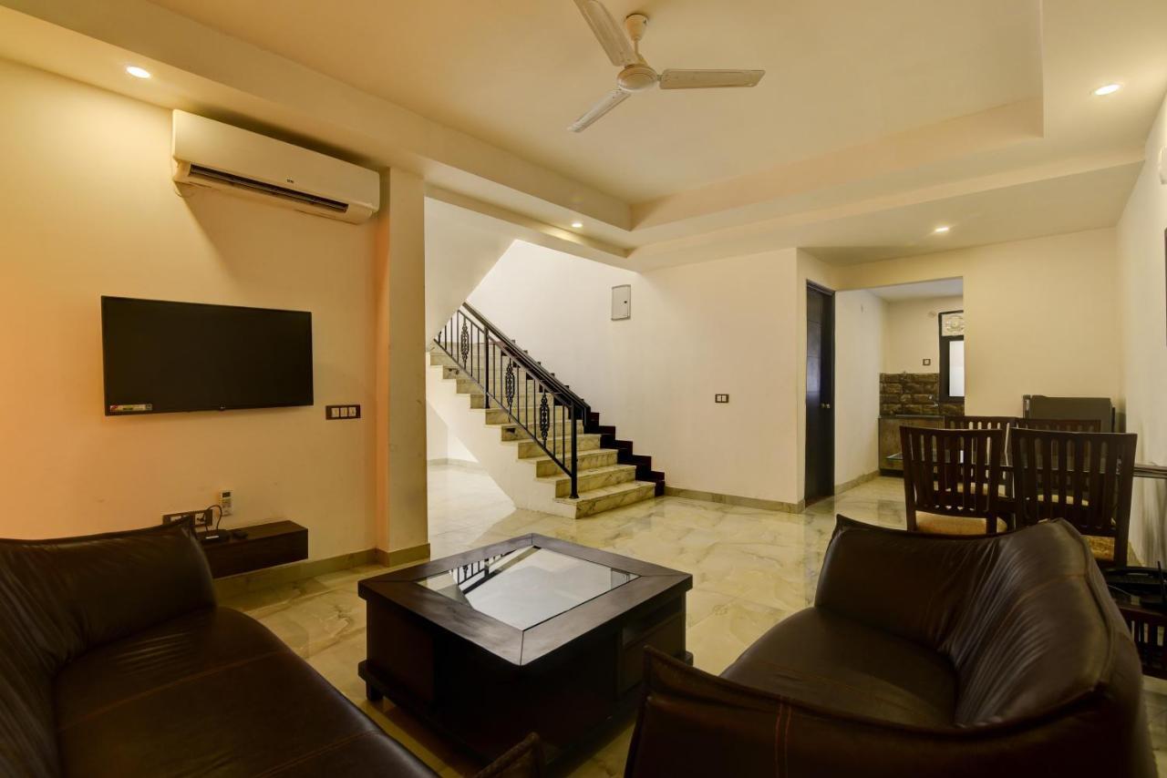 Country Inn Hotels & Resorts Vrindavan Exterior photo