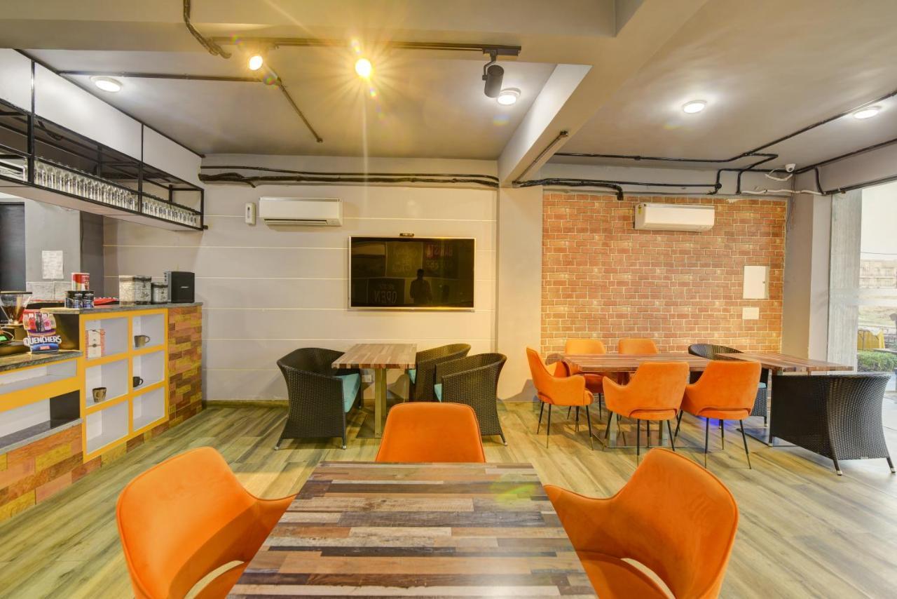 Country Inn Hotels & Resorts Vrindavan Exterior photo